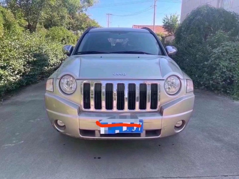 济南10年Jeep指南者1