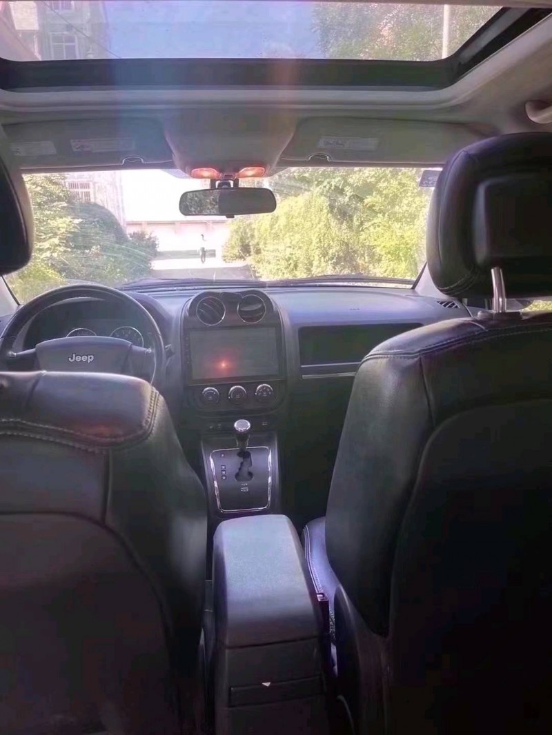 济南10年Jeep指南者8