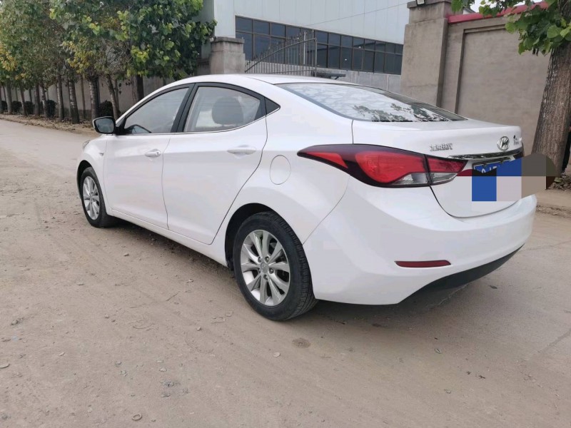 保定17年大众朗动8