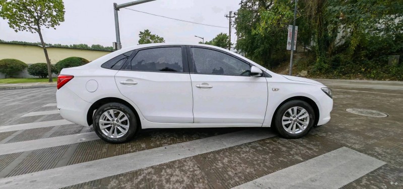 嘉兴17年别克英朗2