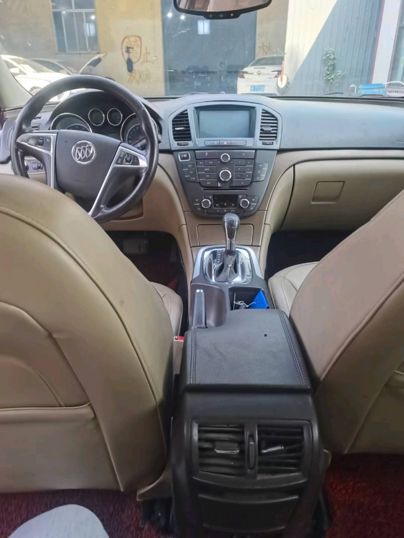 保定12年别克君威5