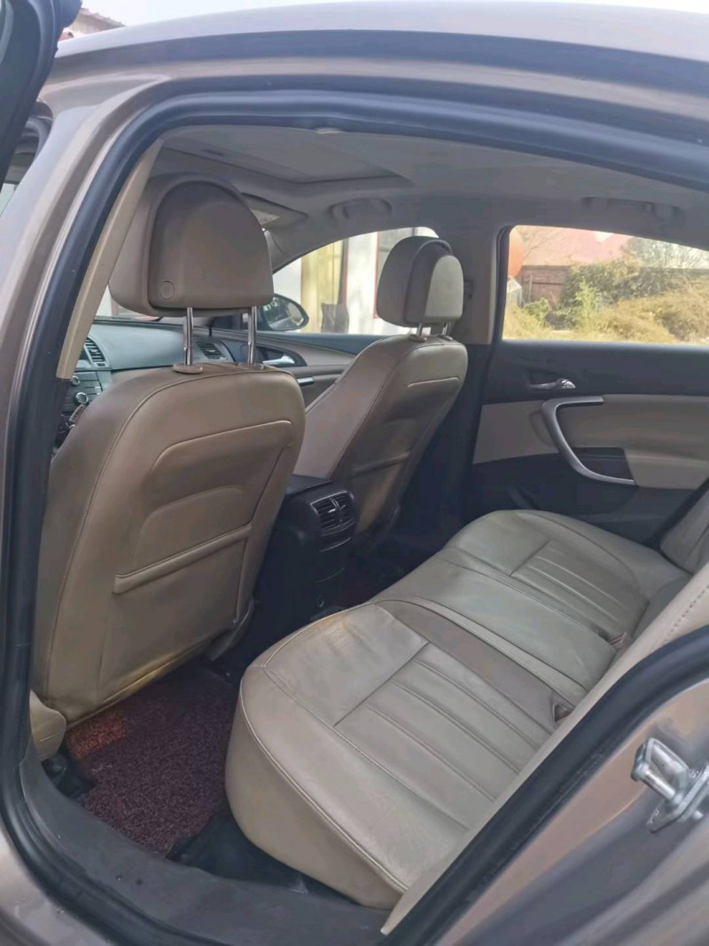 保定12年别克君威4