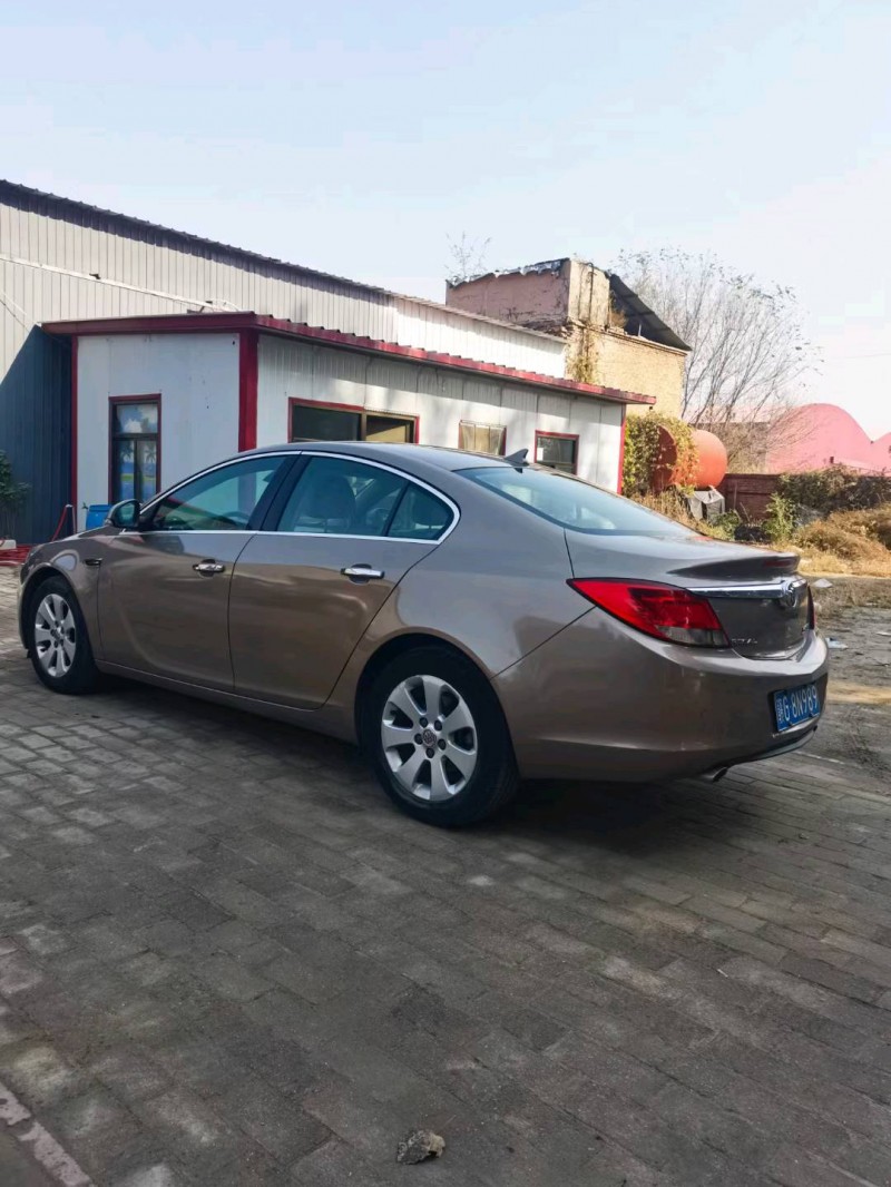 保定12年别克君威8