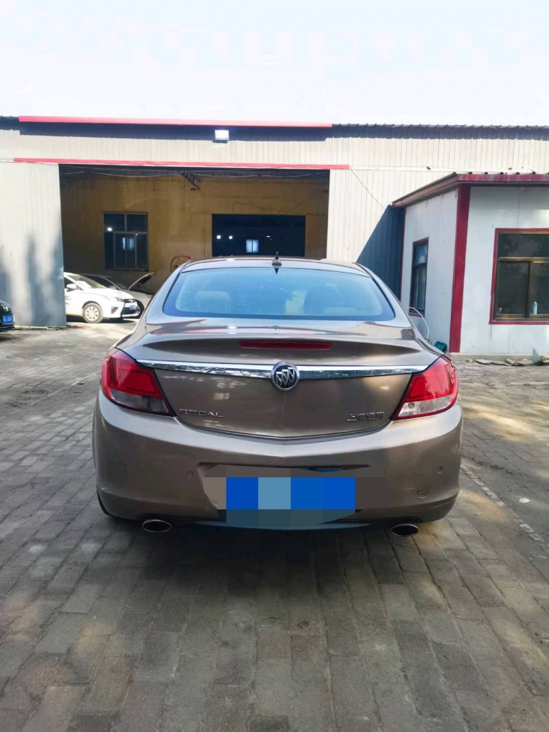 保定12年别克君威7