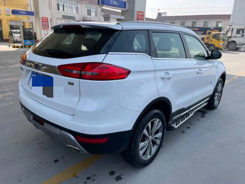 保定17年吉利博越4