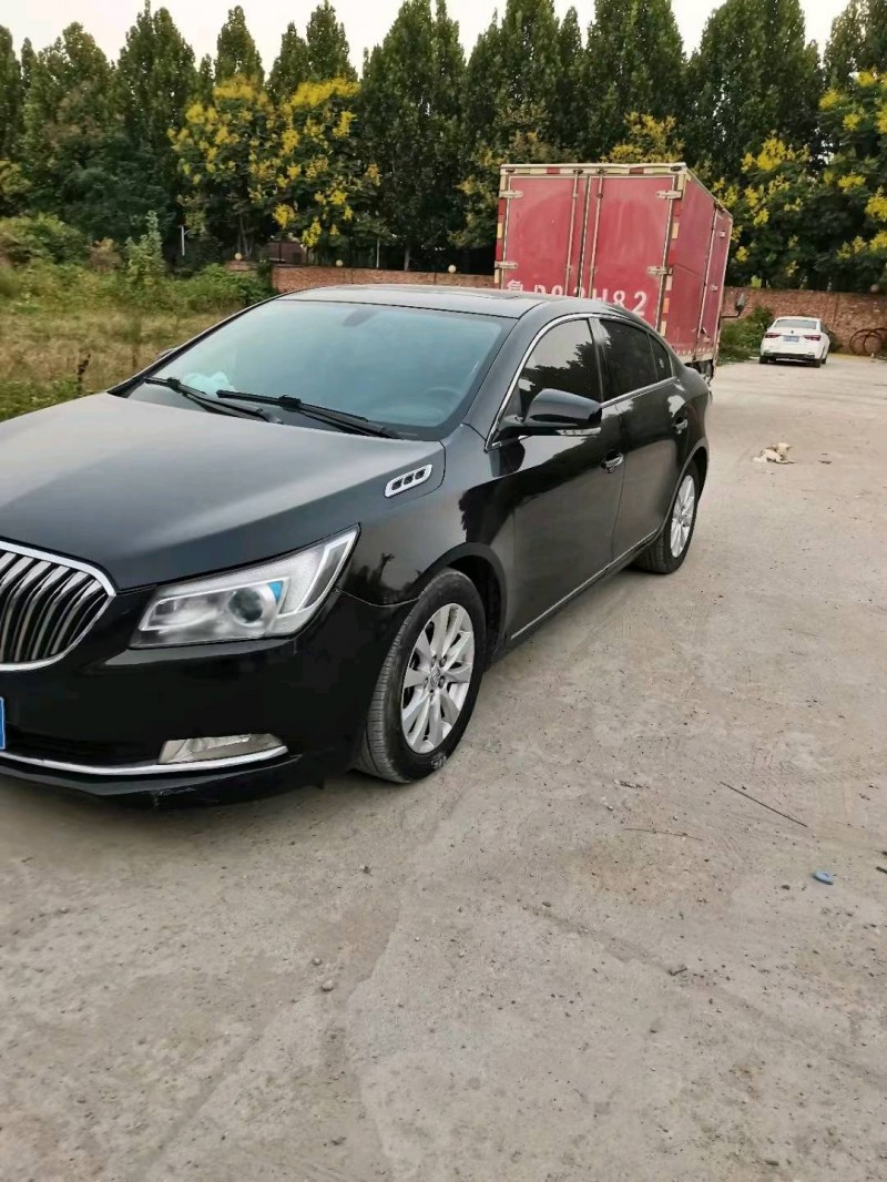 聊城15年别克君越2