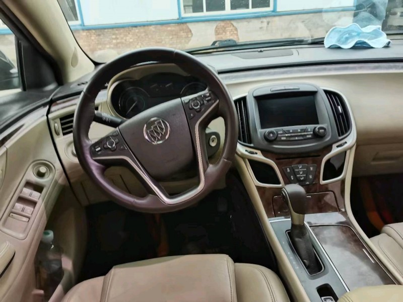 聊城15年别克君越4