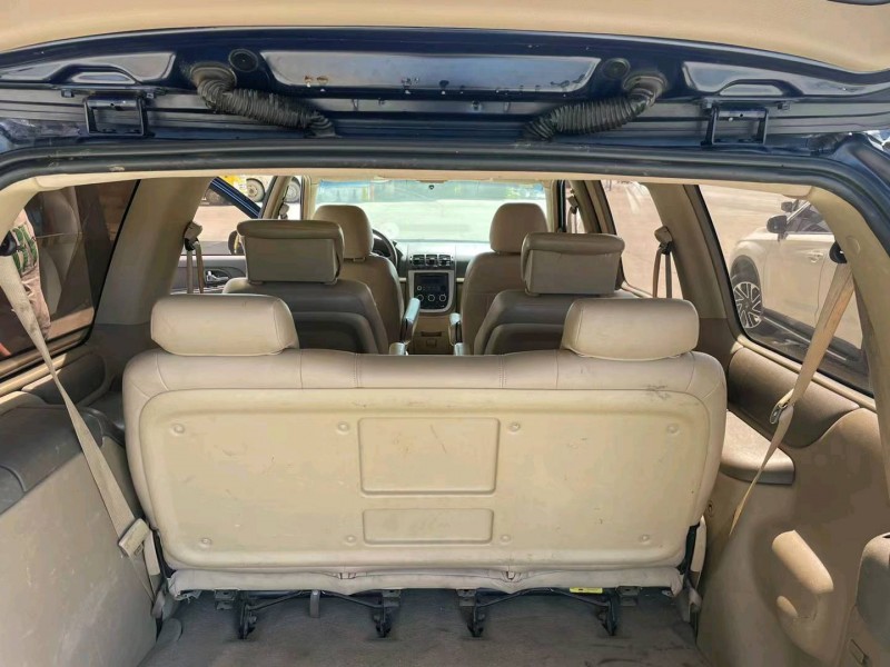 保定13年别克陆尊8