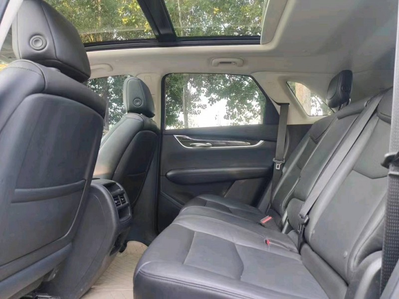 济南16年凯迪拉克XT56