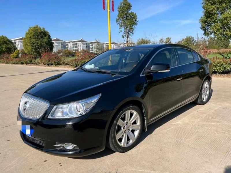 盐城10年别克君越8