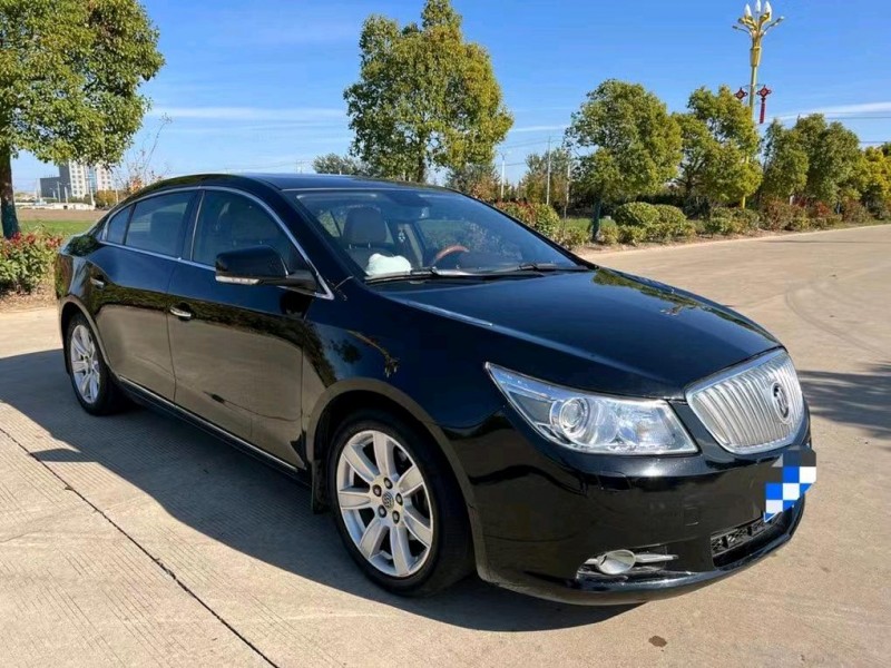 盐城10年别克君越7