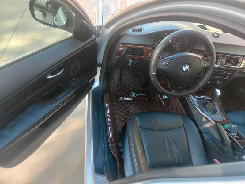 保定11年宝马3系8