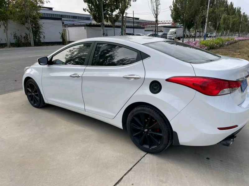 保定16年现代朗动5