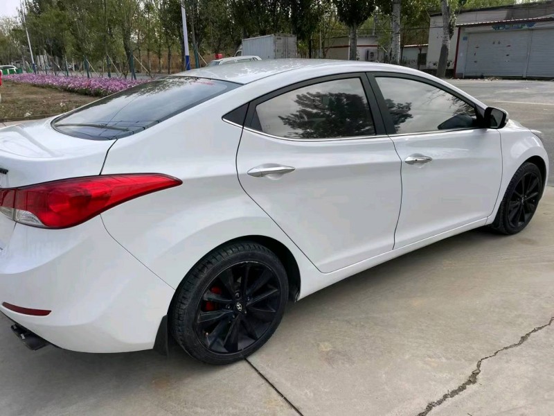 保定16年现代朗动1