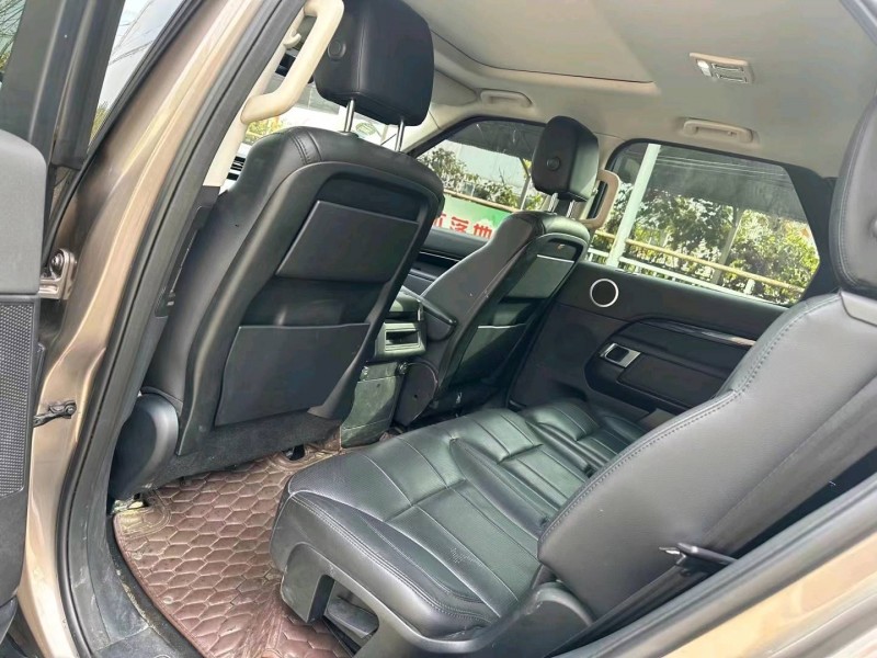 青岛18年路虎发现5