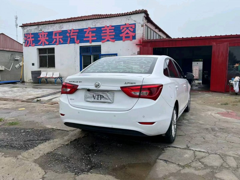 保定17年别克英朗4