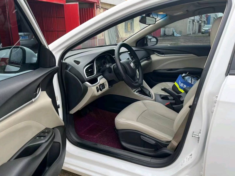 保定17年别克英朗7