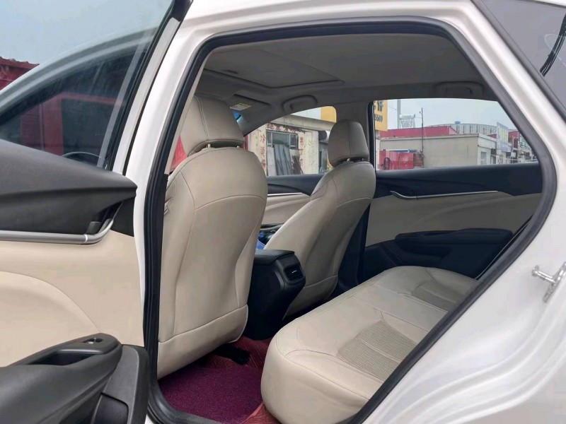 保定17年别克英朗8