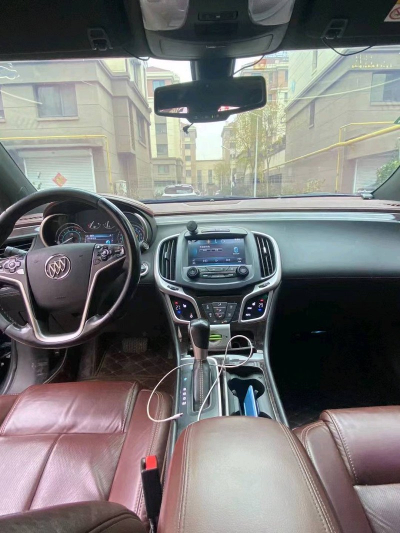 青岛14年别克君越6