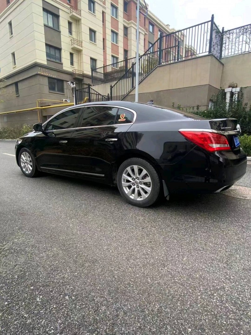 青岛14年别克君越7