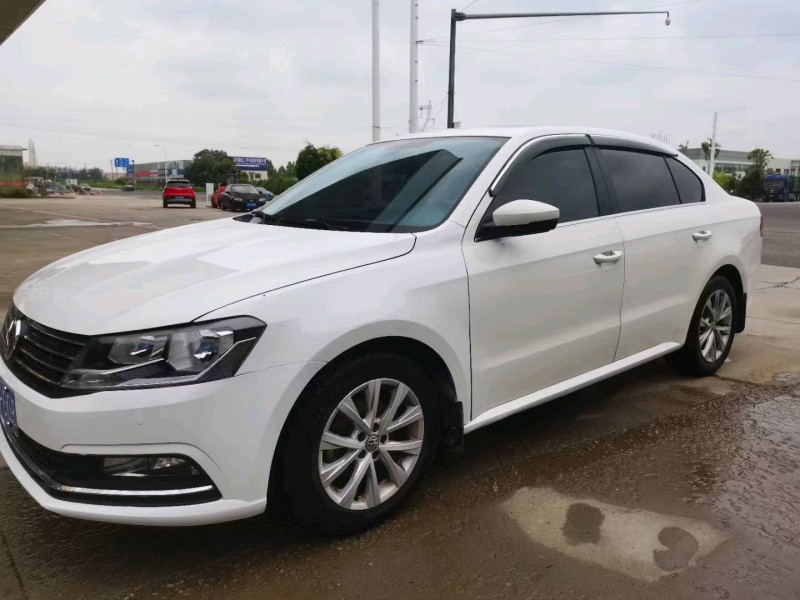 保定17年大众朗逸8