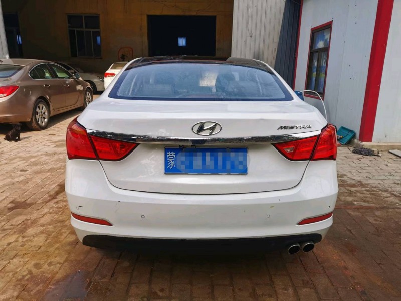 保定15年现代名图8