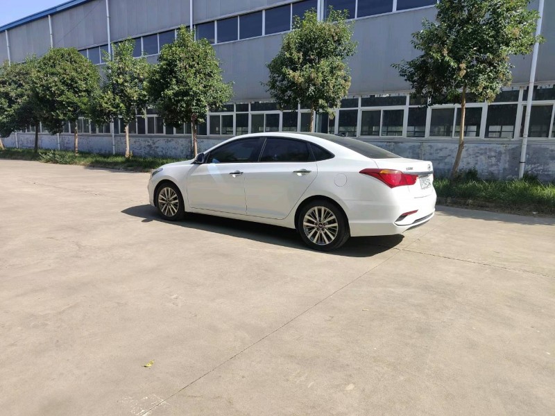 北京20年现代名图8