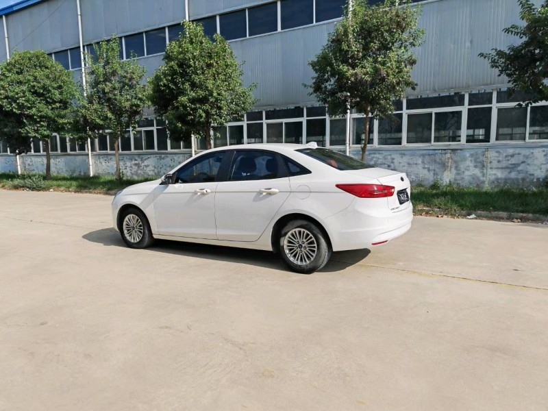 北京17年福特福睿斯8