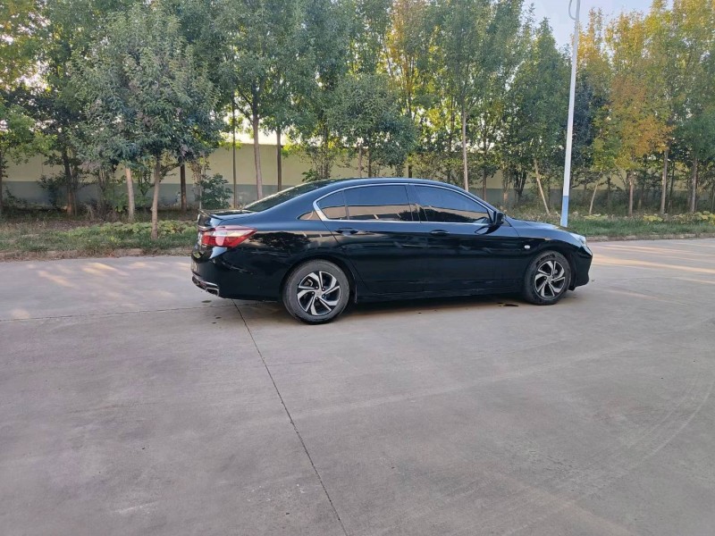 北京18年本田雅阁7