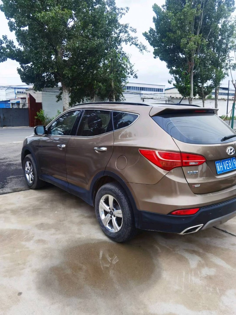 保定13年现代新胜达4