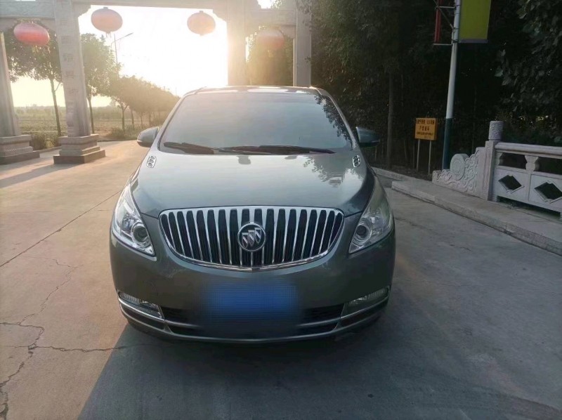 东营11年别克GL81