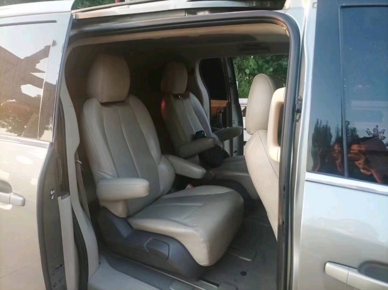 东营11年别克GL84