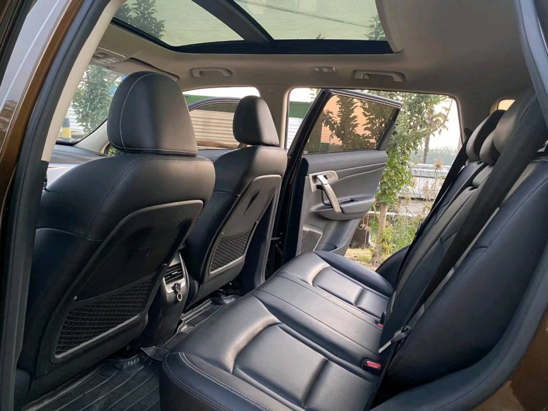 徐州17年吉利博越7