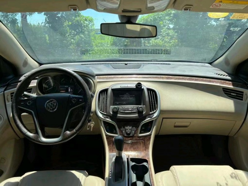 盐城15年别克君越8