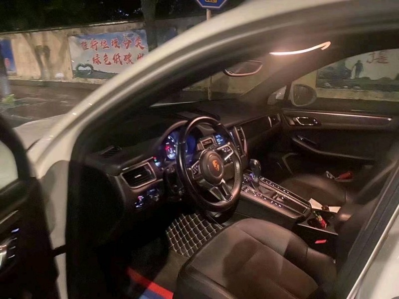 苏州15年保时捷Macan2