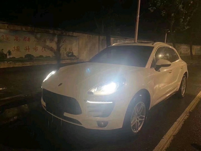 苏州15年保时捷Macan4