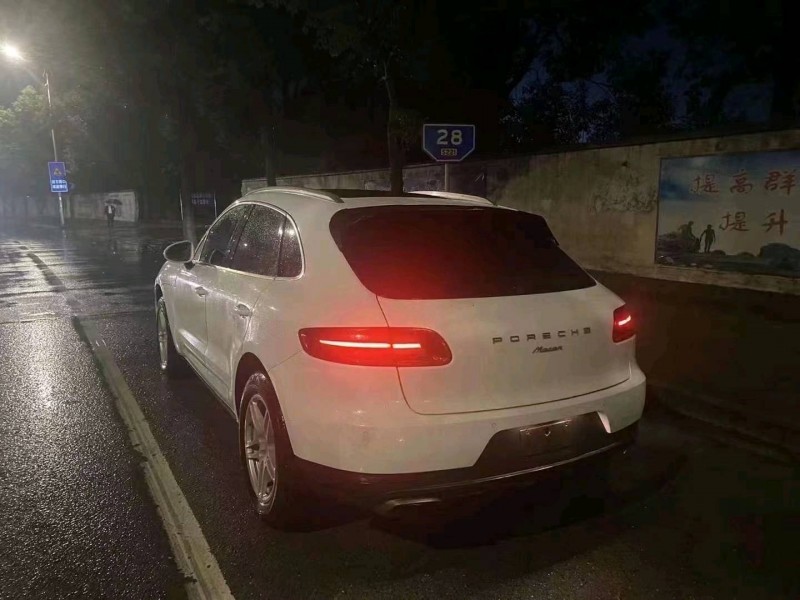 苏州15年保时捷Macan6