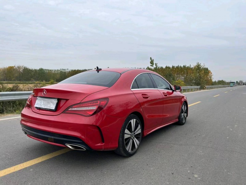 徐州17年奔驰CLA3