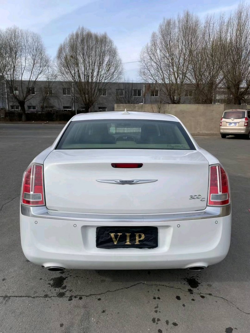 沈阳13年克莱斯勒300C6