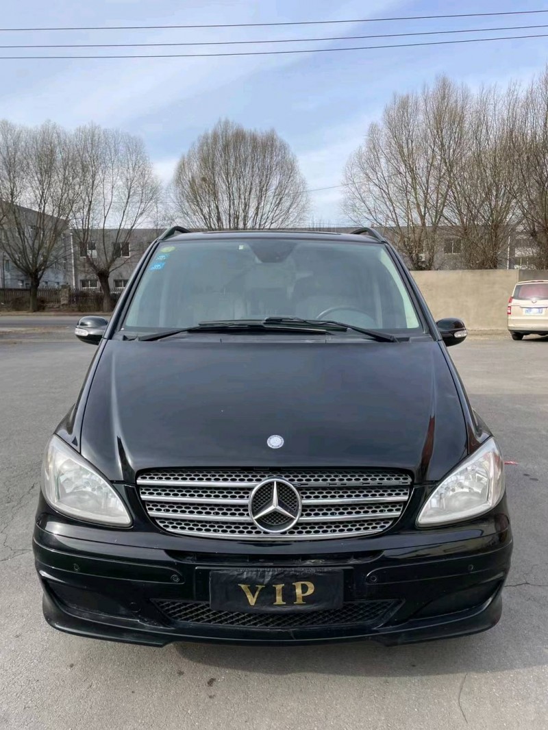 沈阳11年奔驰唯雅诺1