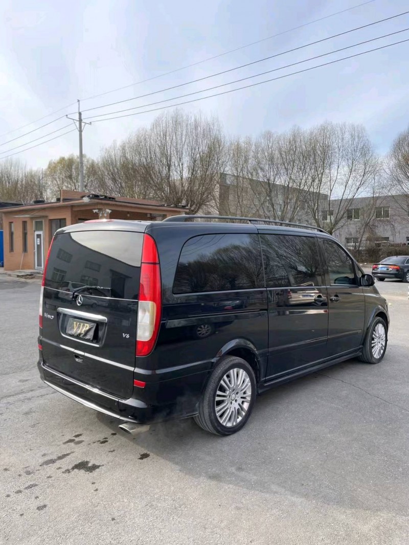 沈阳11年奔驰唯雅诺3