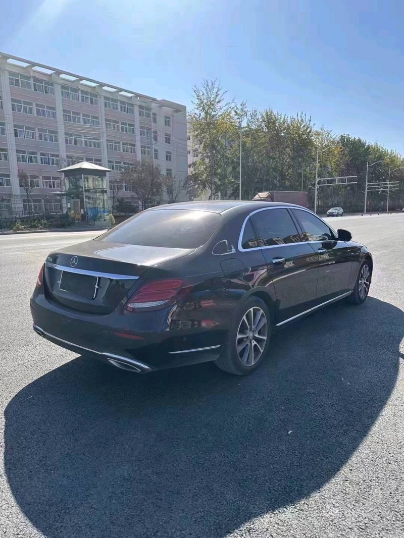 青岛17年奔驰E7