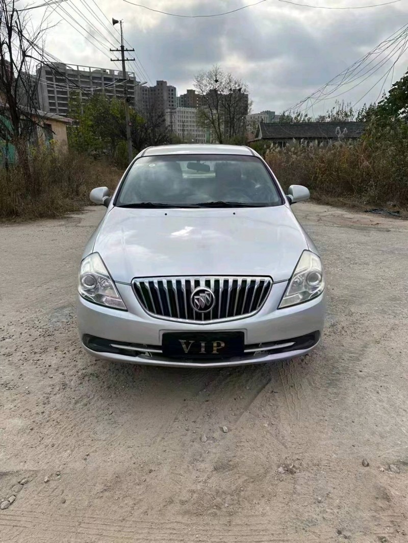 青岛15年别克凯越9