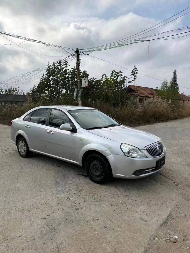 青岛15年别克凯越8