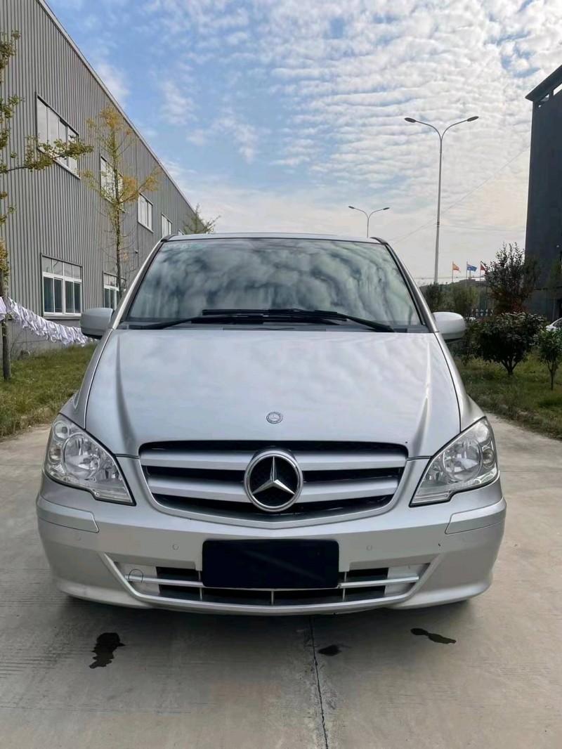 徐州12年奔驰威霆1