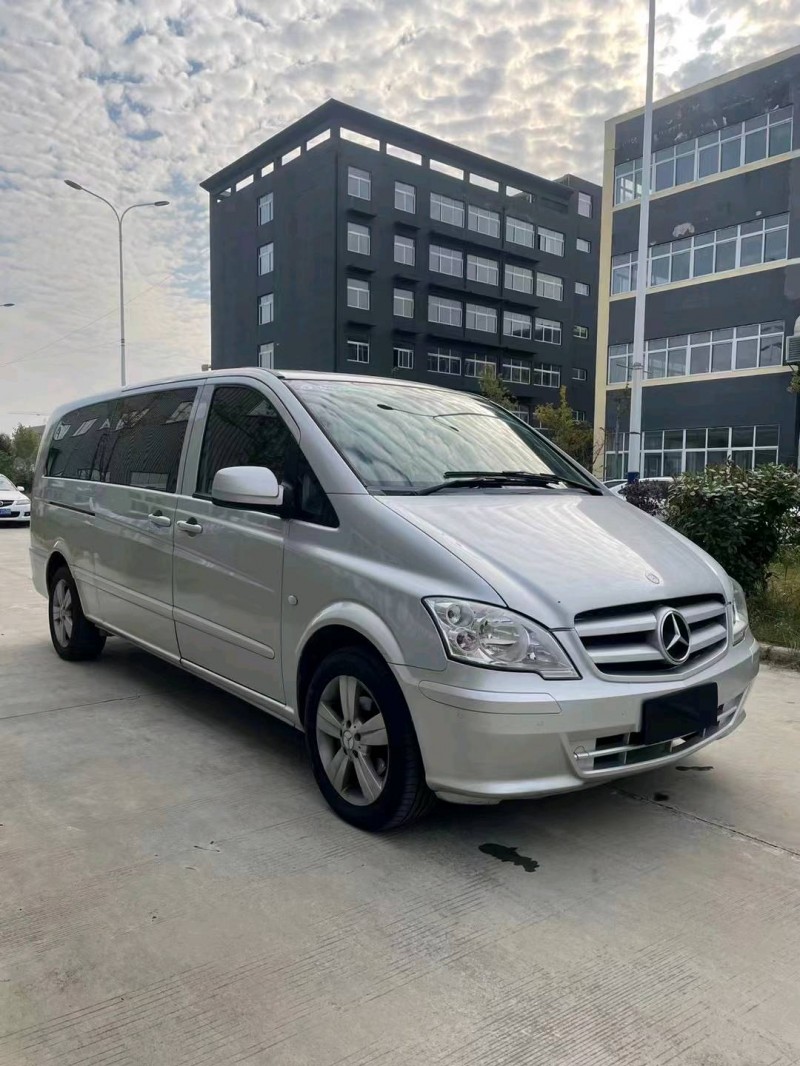 徐州12年奔驰威霆3