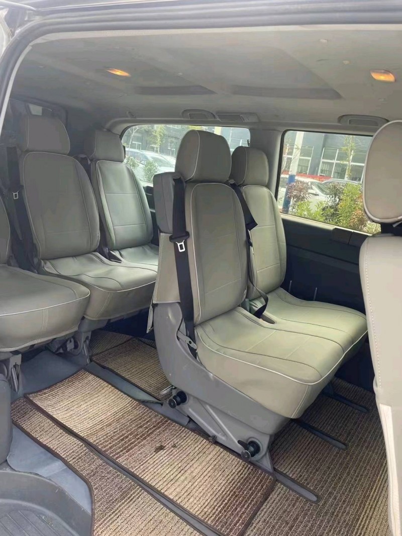 徐州12年奔驰威霆5