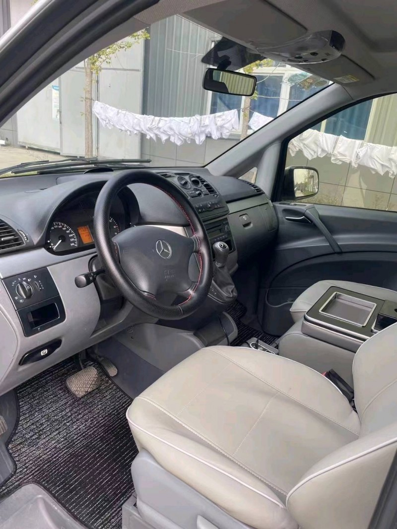 徐州12年奔驰威霆7