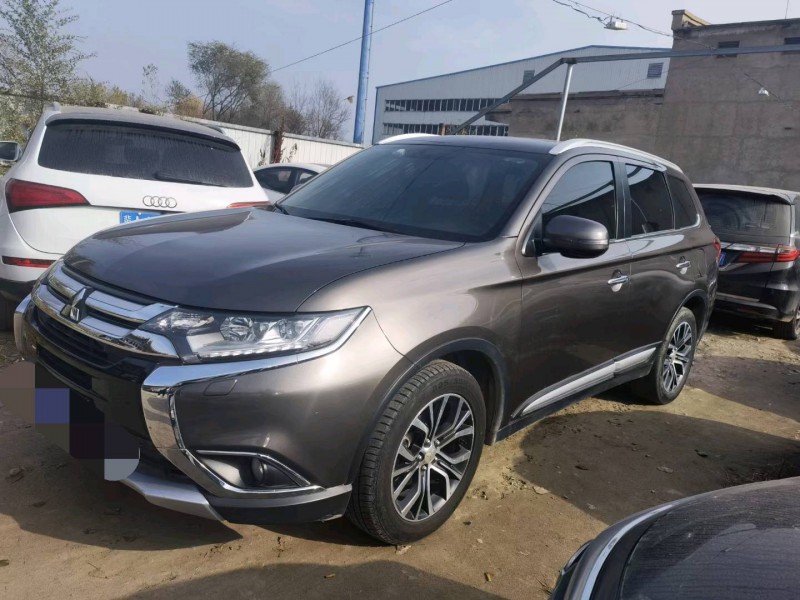 邯郸16年三菱欧蓝德7