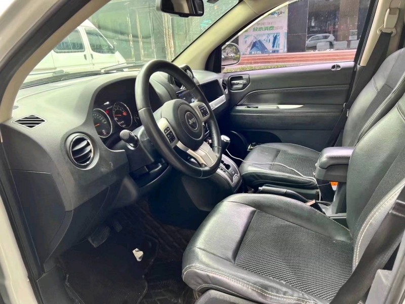 嘉兴14年Jeep指南者5